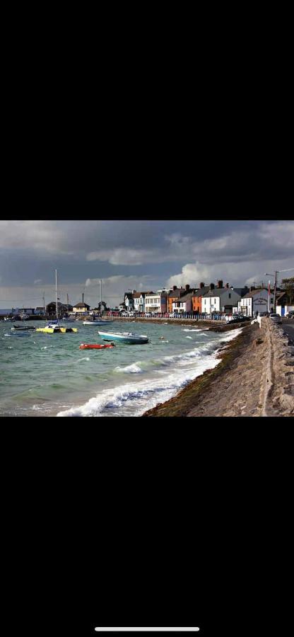 The Captains Wheel Skerries Luaran gambar