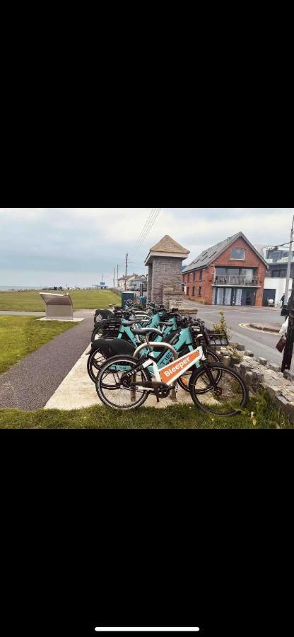 The Captains Wheel Skerries Luaran gambar